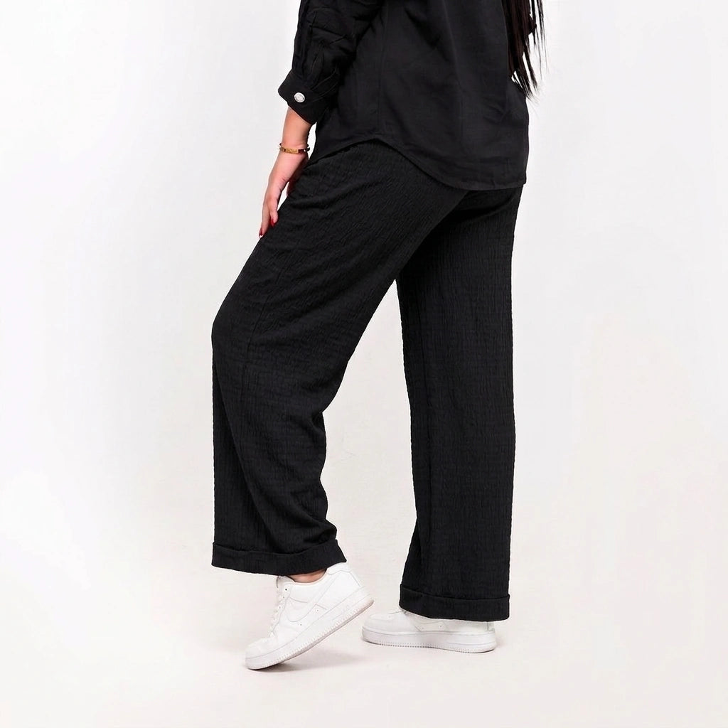 Black - Textured Wide-Leg Pants