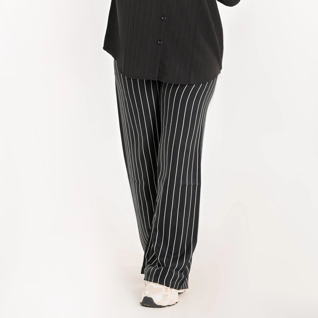 Black - Striped Loose Pants